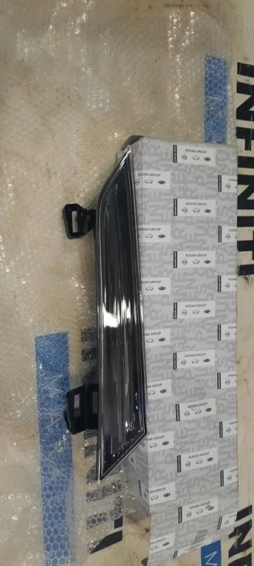 Катафот бампера (отражатель) передний правый