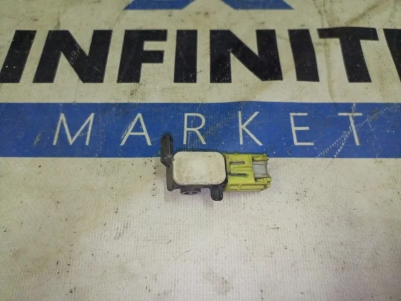 Датчик удара подушки безопасности AirBag передний