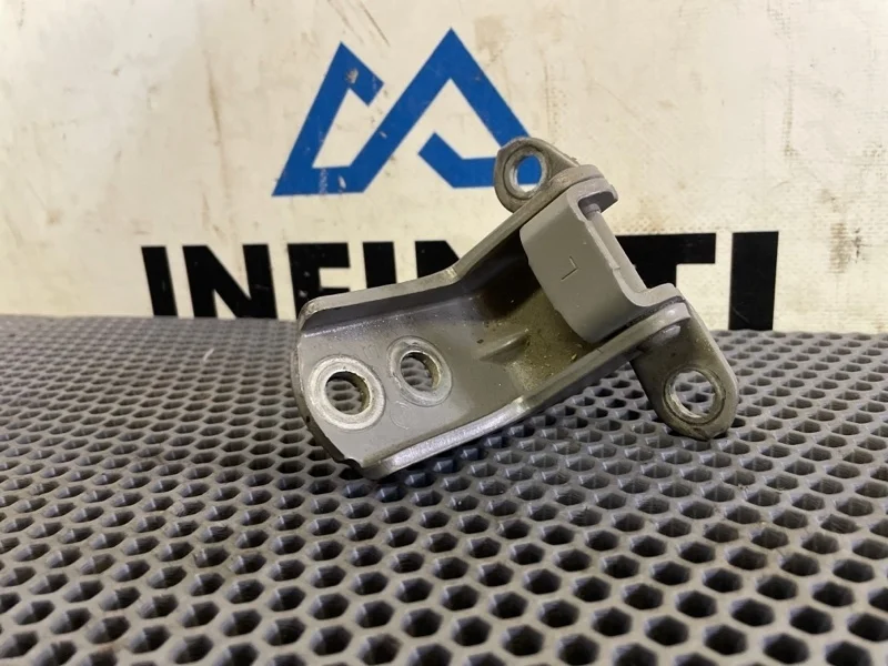 Петля двери верхняя передняя левая INFINITI QX80