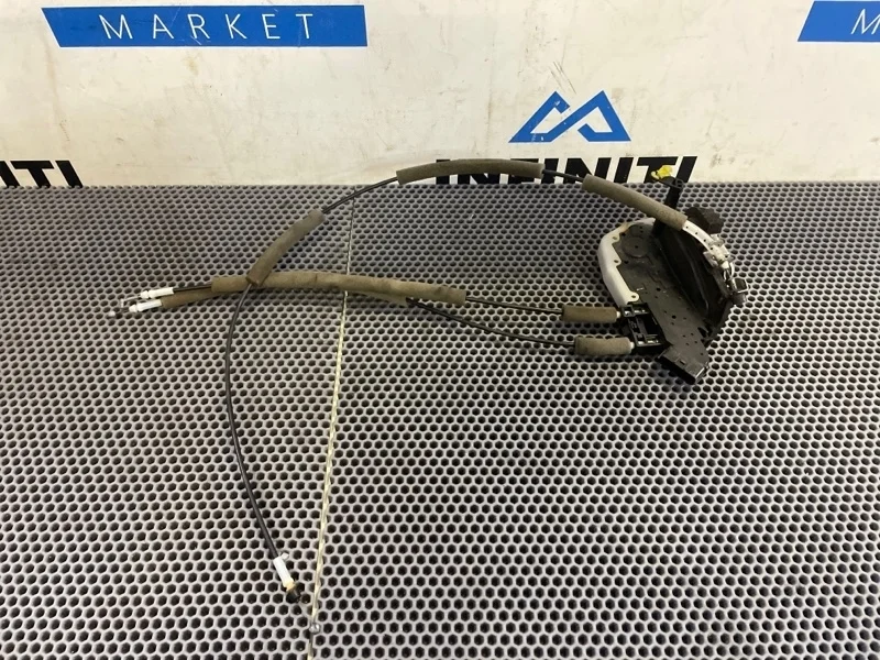 Замок двери передний левый INFINITI QX80 Z62