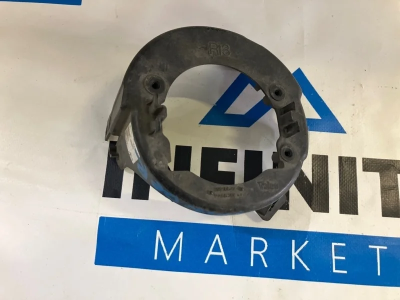 Кронштейн ПТФ передний правый NISSAN PATHFINDER