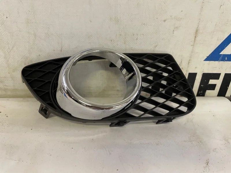 Накладка ПТФ окантовка противотуманки передняя