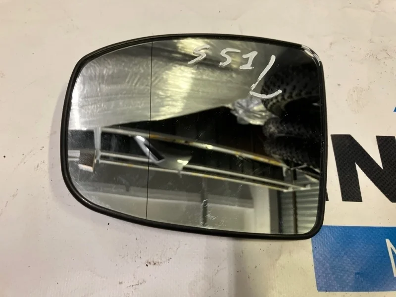 Зеркальный элемент левый INFINITI FX37 S51
