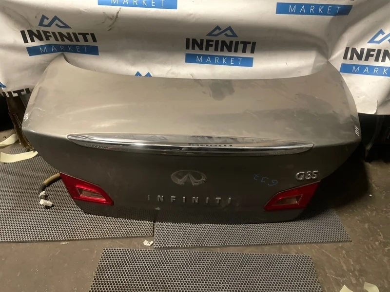 Крышка багажника INFINITI G37 V36 2011