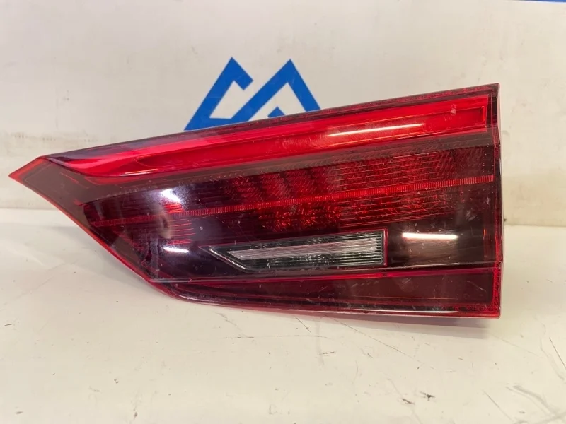 Фонарь в крышку багажника ( дверь багажника, пятую