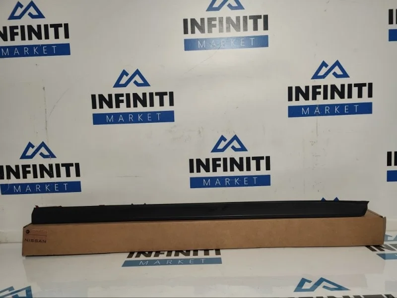 Молдинг двери нижний передний правый INFINITI JX35