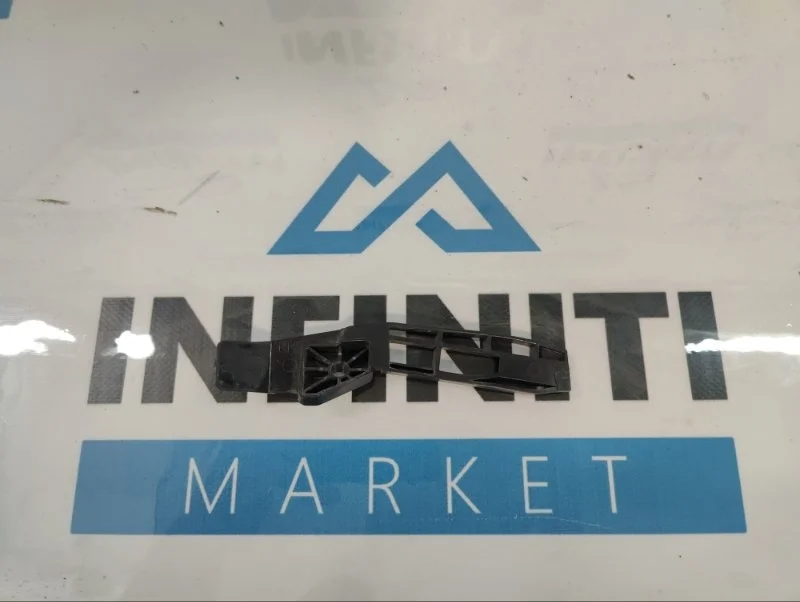 Кронштейн бампера верхний передний правый INFINITI