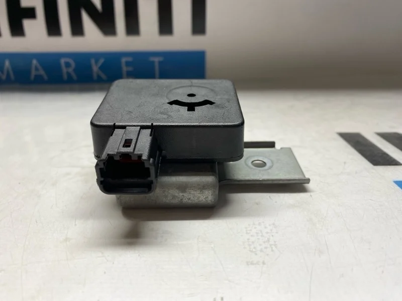 Зуммер передний INFINITI QX70 S51