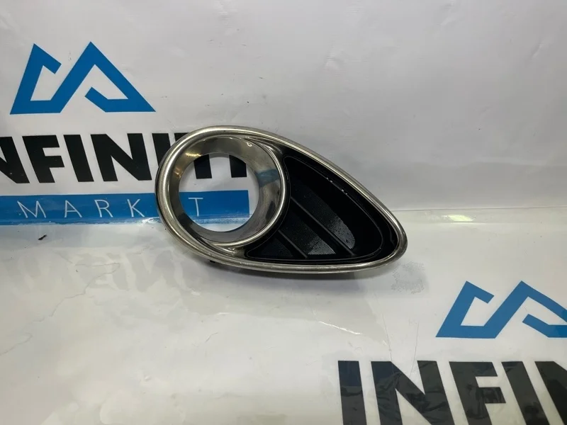 Накладка ПТФ окантовка противотуманки передняя