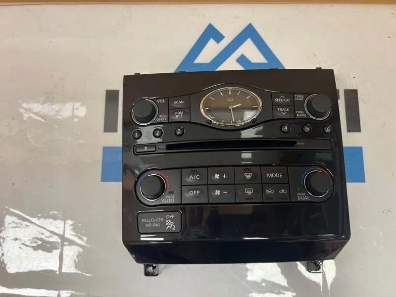 Консоль мультимедиа INFINITI QX70 S51