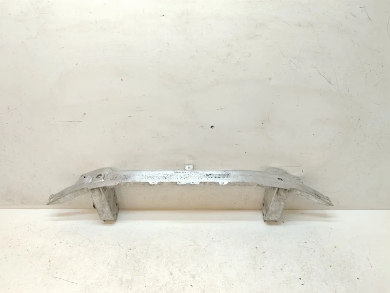 Усилитель бампера BMW 5er G30