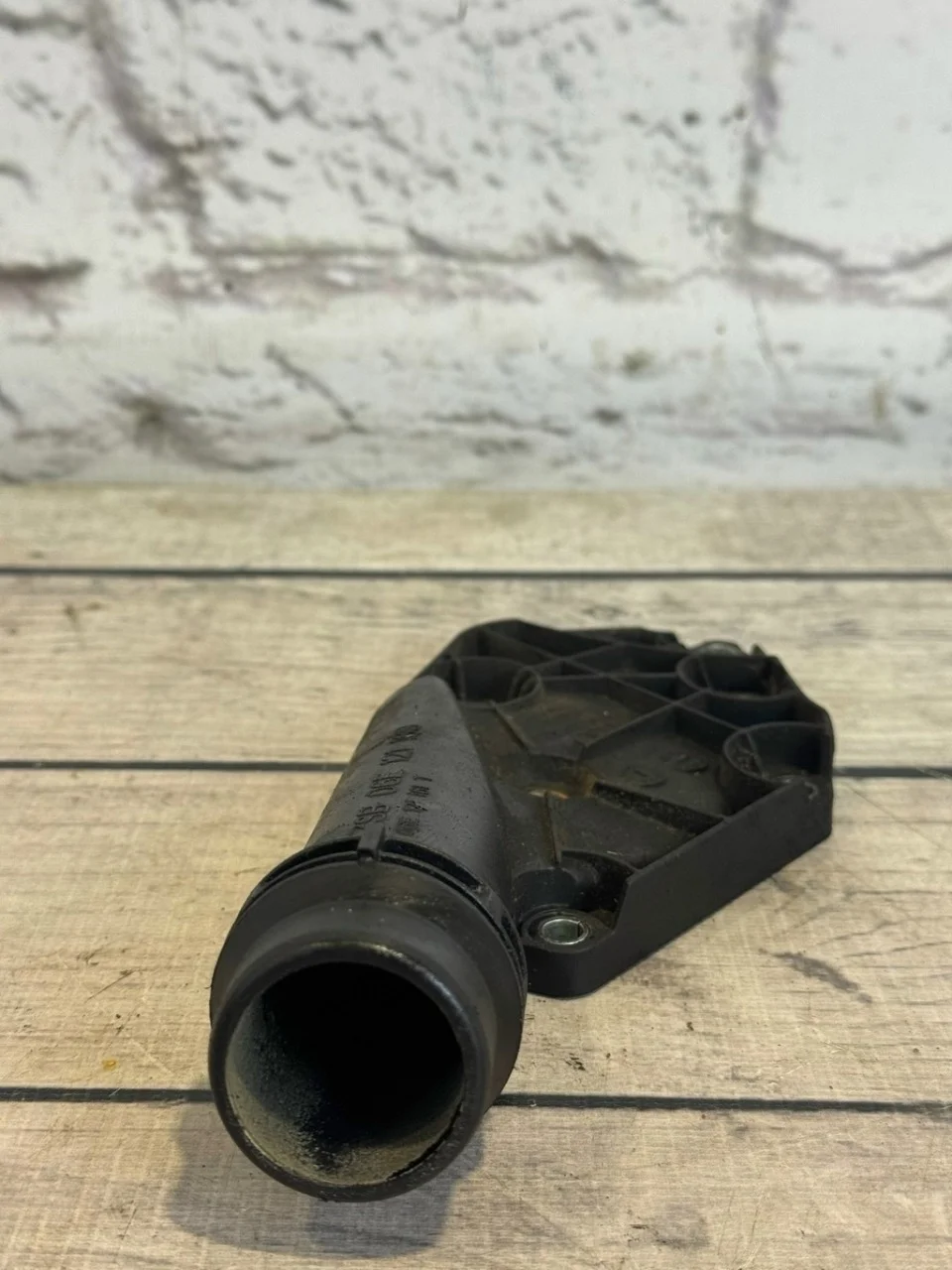 Фланец двигателя системы охлаждения Audi A6 2008 C6