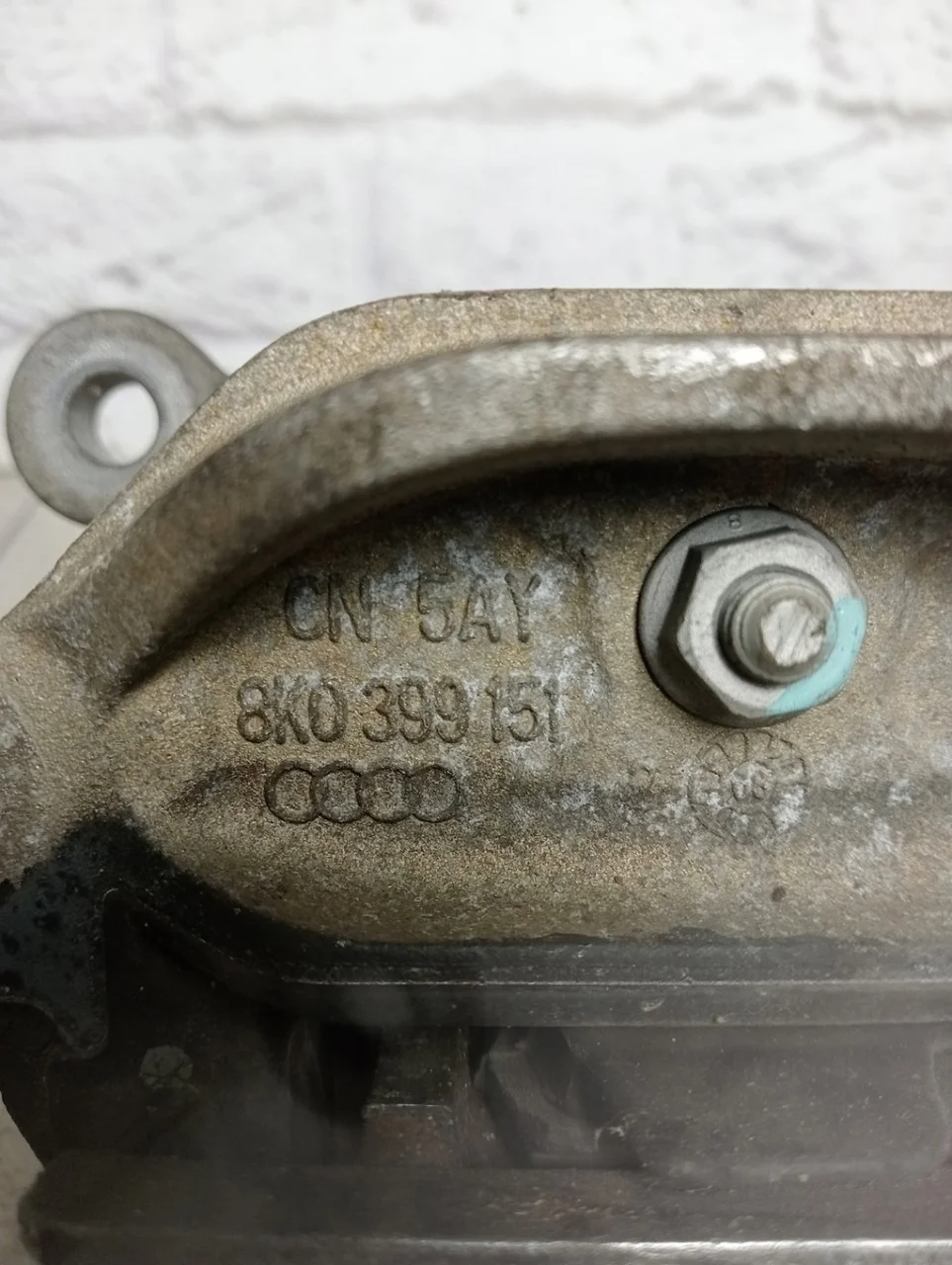 Опора кпп Audi A4 2007-2015 B8