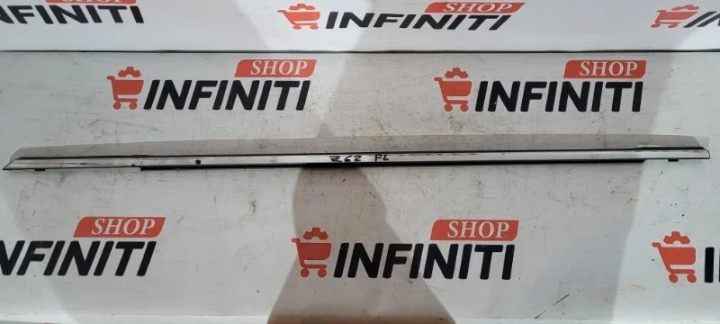 Молдинг двери центральный передний левый INFINITI
