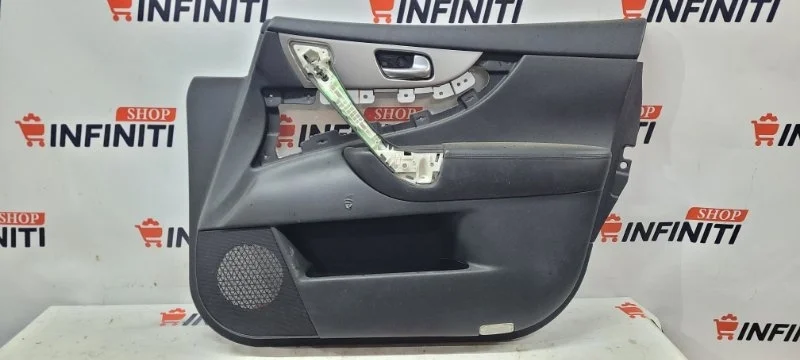 Обшивка двери передняя правая INFINITI QX70 S51