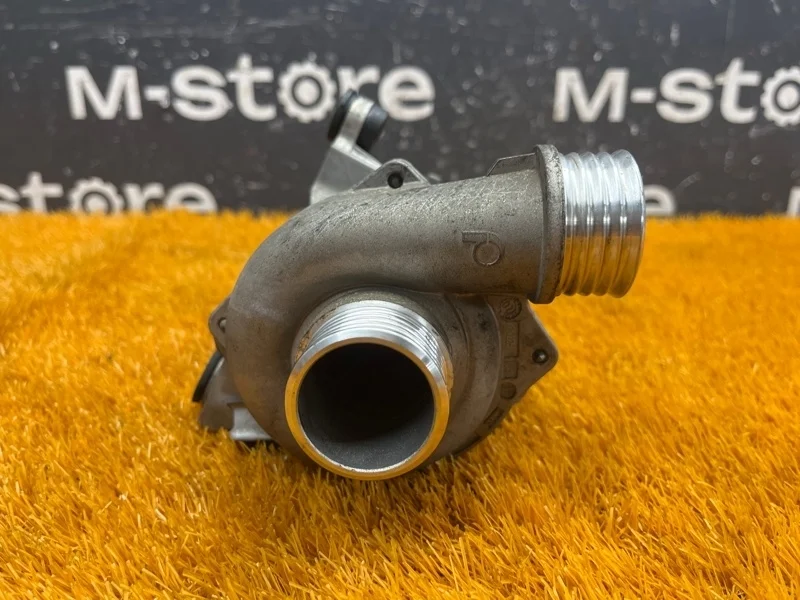 Помпа Bmw X3 2007 11517545201 E83 N52B25A