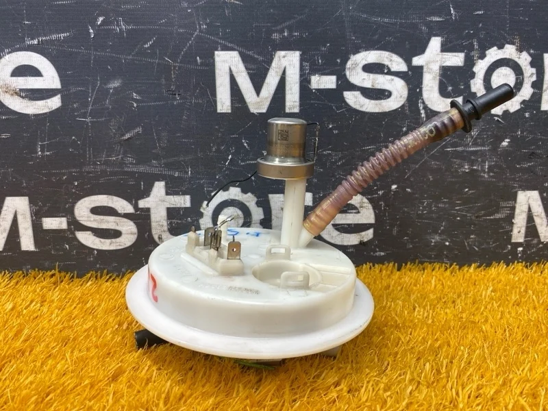 Фланец топливного насоса Audi Q7 2008 7L8919679C 4L BAR