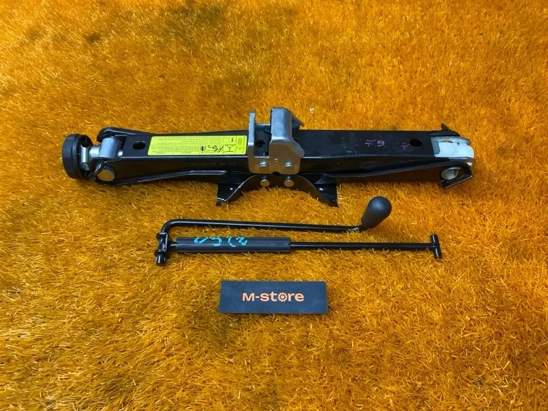 Домкрат Audi A4 2010 8K0011031D B8/8K CDHB