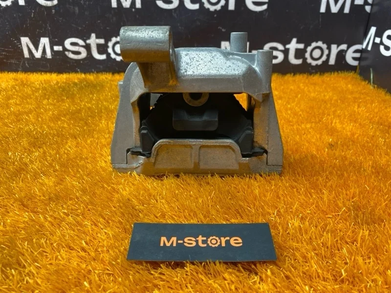 Подушка двигателя Volkswagen Tiguan 2011 5N0199262F 5N CCZ, правая