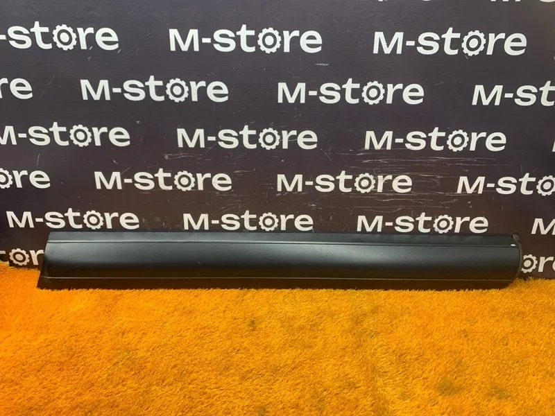 Молдинг на дверь Porsche Cayenne 2007 7L5837788 957 M4801, передний правый