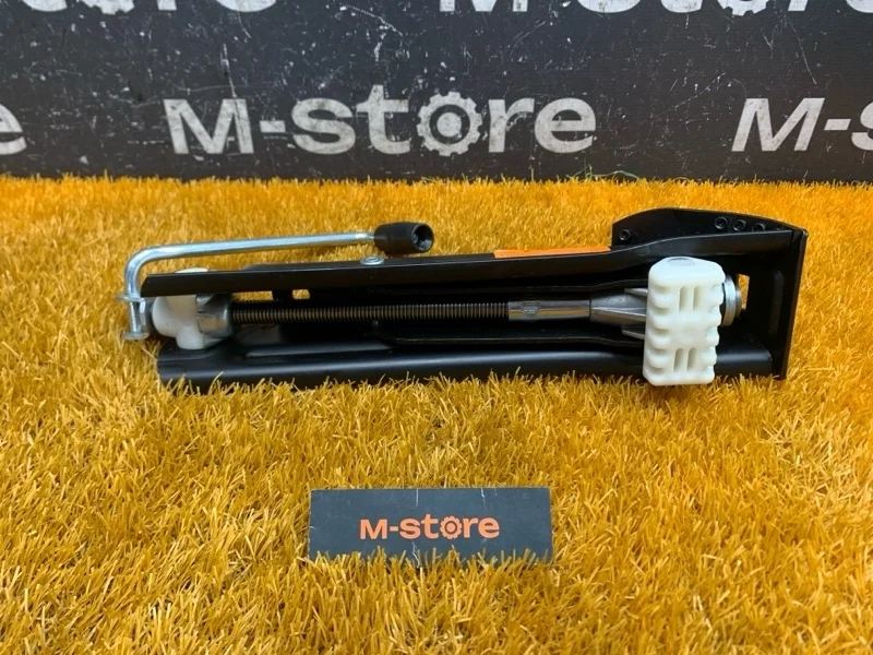 Домкрат Mercedes-Benz E-Class 2006 A2115830215 W211 272.943