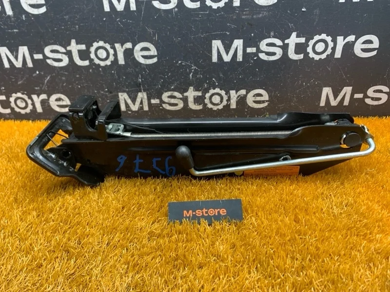 Домкрат Volkswagen Touareg 2011 7P0011031B 7P CGRA