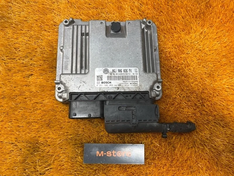 Блок управления двс Volkswagen Tiguan 2011 06J906026FK 5N CCZ