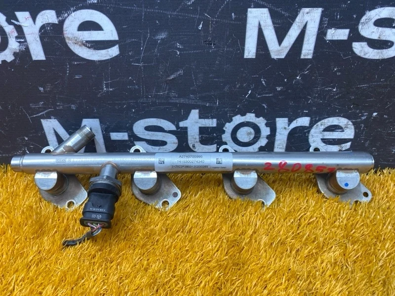 Топливная рампа Mercedes-Benz C-Class 2014 A2740700995 W205 274.920