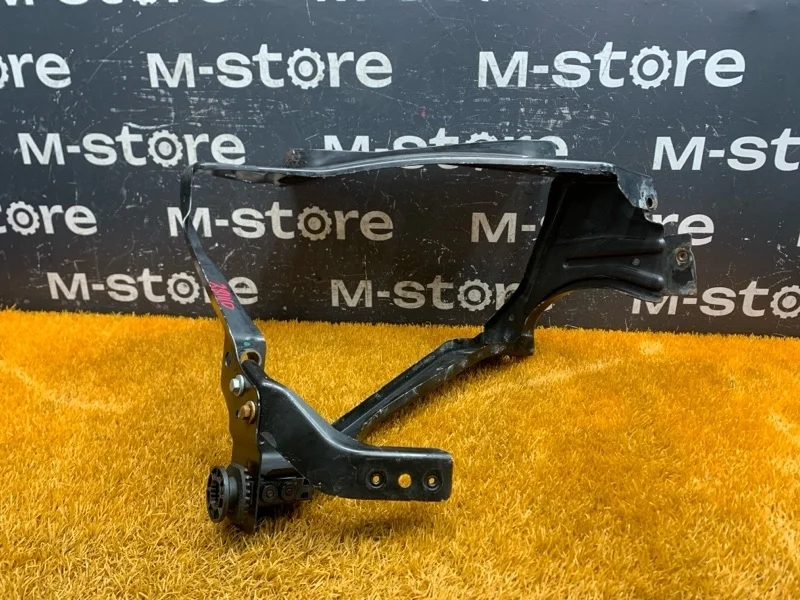 Кронштейн фары Mercedes-Benz Glk-Class 2011 A2046200891 X204 272.948, передний правый