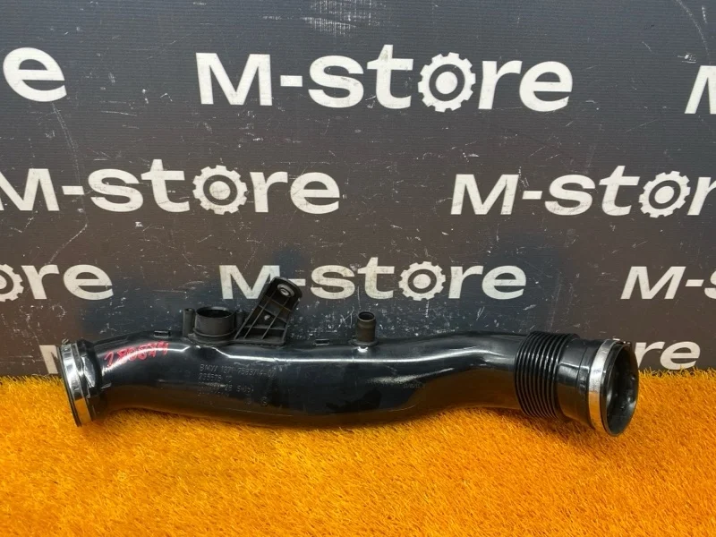 Патрубок воздушного фильтра Bmw X5 2011 13717583714 E70 N55B30A