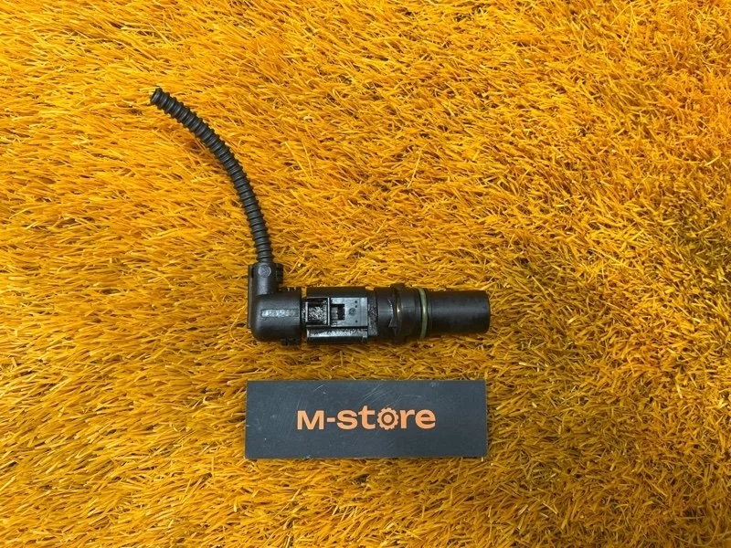 Датчик положения коленвала Volkswagen Tiguan 2011 06H906433 5N CCZ