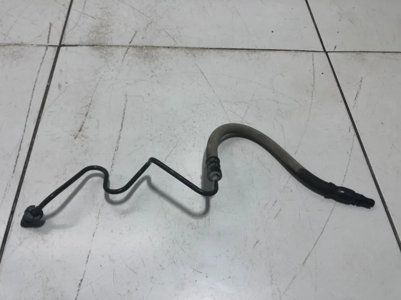 Трубка цилиндра сцепления Skoda Fabia 2 5J2