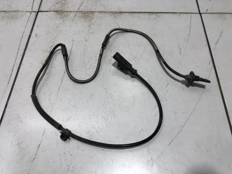 Датчик ABS передний левый Toyota Avensis 3 T270