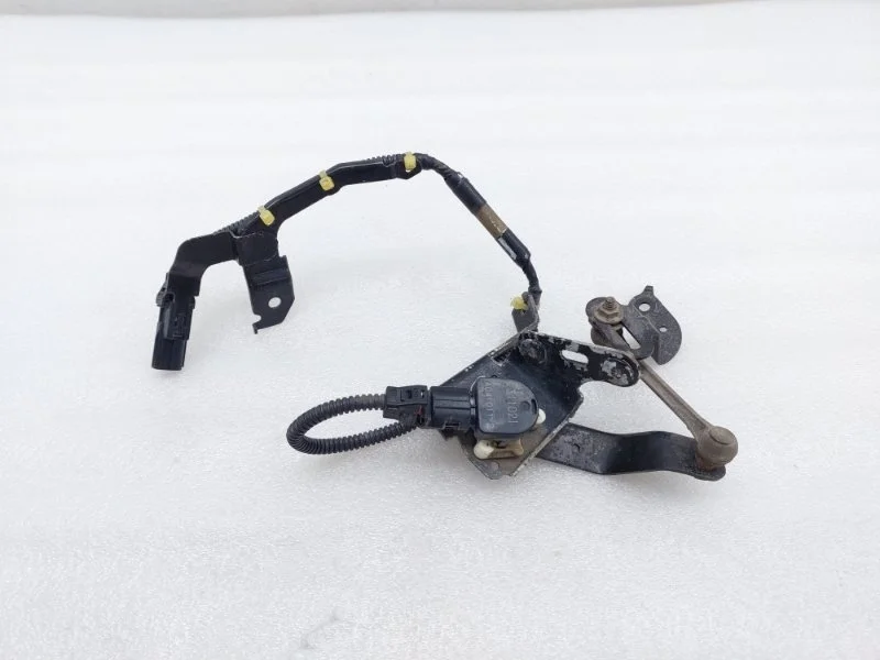 Датчик положения кузова Toyota Highlander 2014 XU50