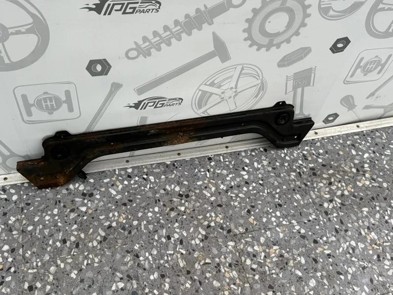 Передняя панель нижняя часть Mercedes-benz ML 2007 W164