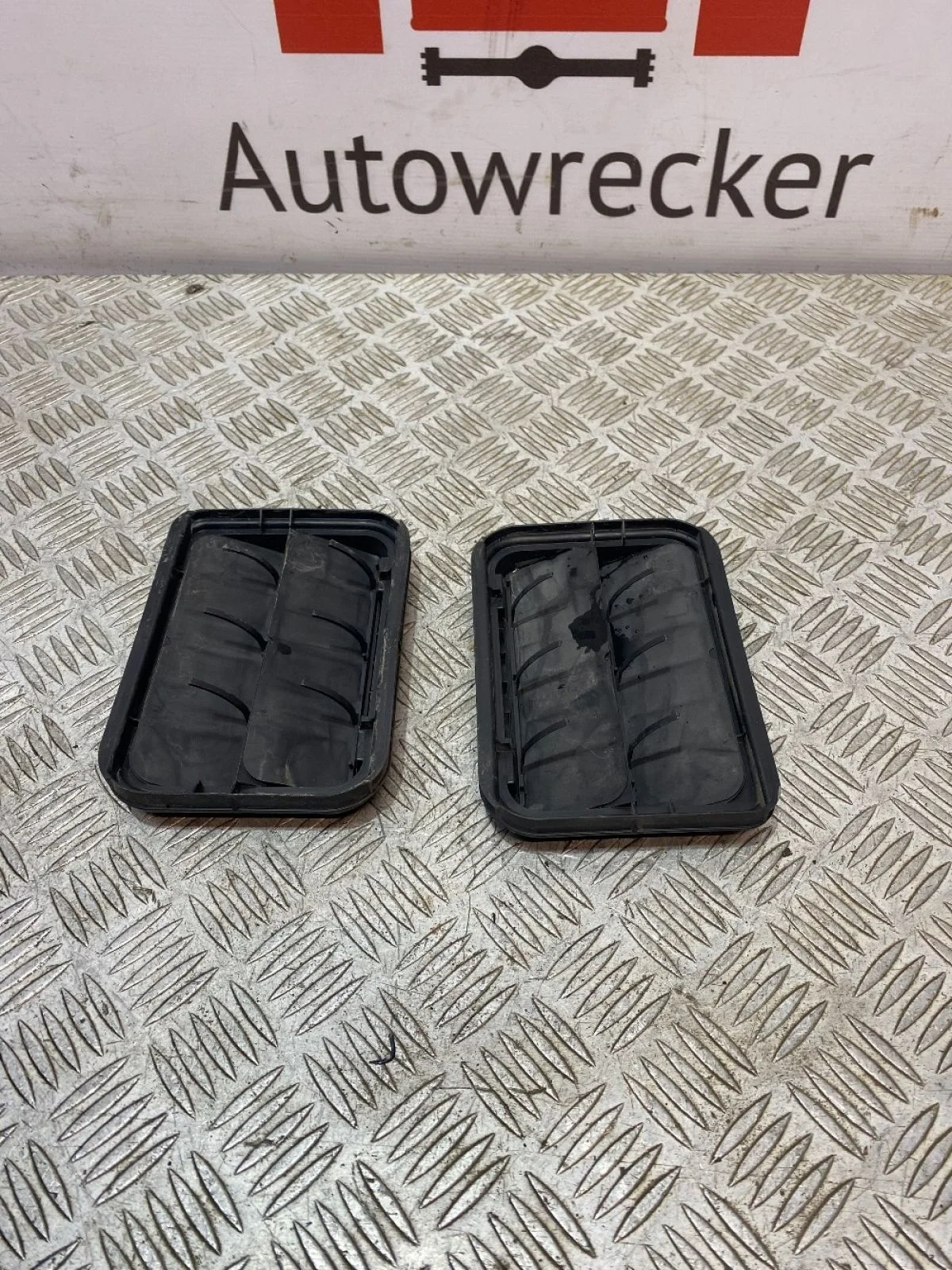 Решетка вентиляционная ВАЗ (LADA) Vesta I (2015—2023)