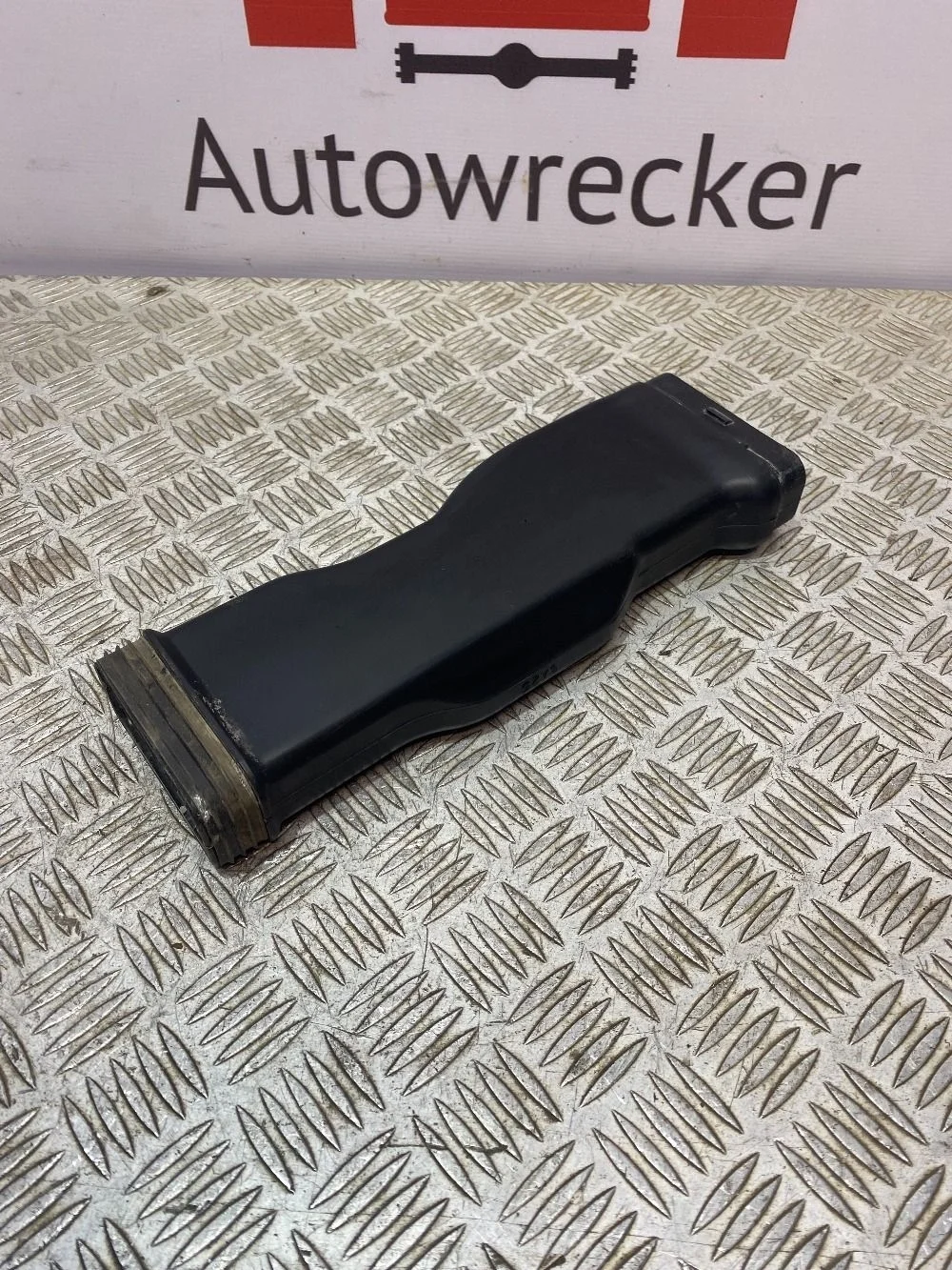 Воздухозаборник Hyundai Solaris I рестайлинг (2014—2017)