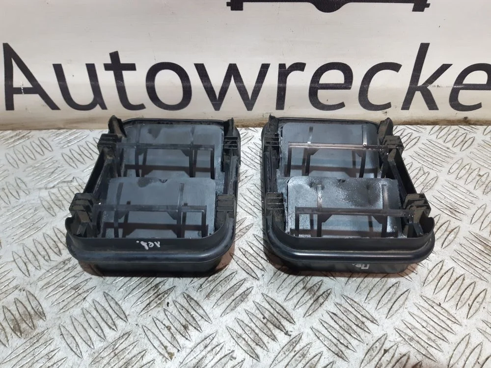 Решетка вентиляционная ВАЗ (LADA) XRAY I (2015—2022)