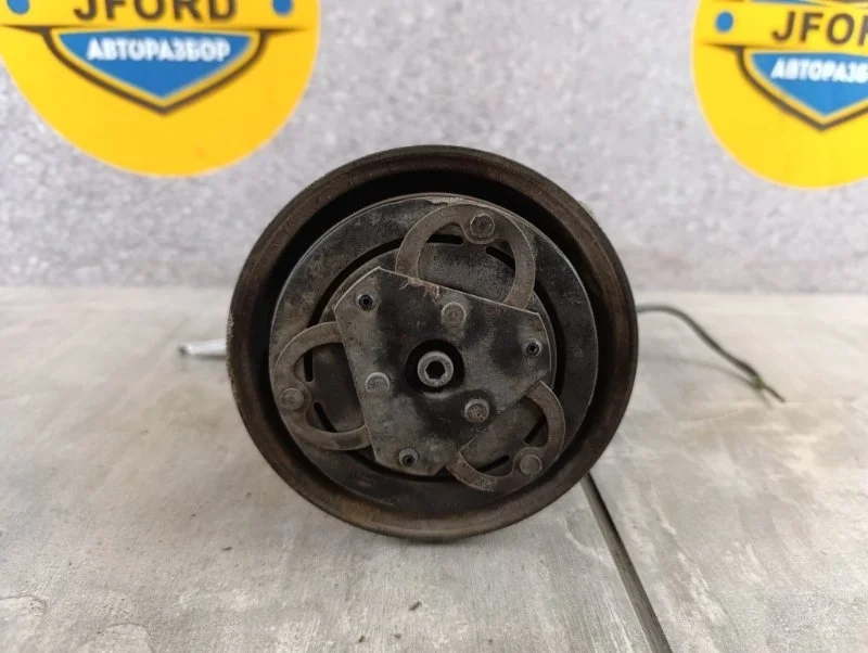 Компрессор кондиционера Suzuki Grand Vitara 2004 TL52