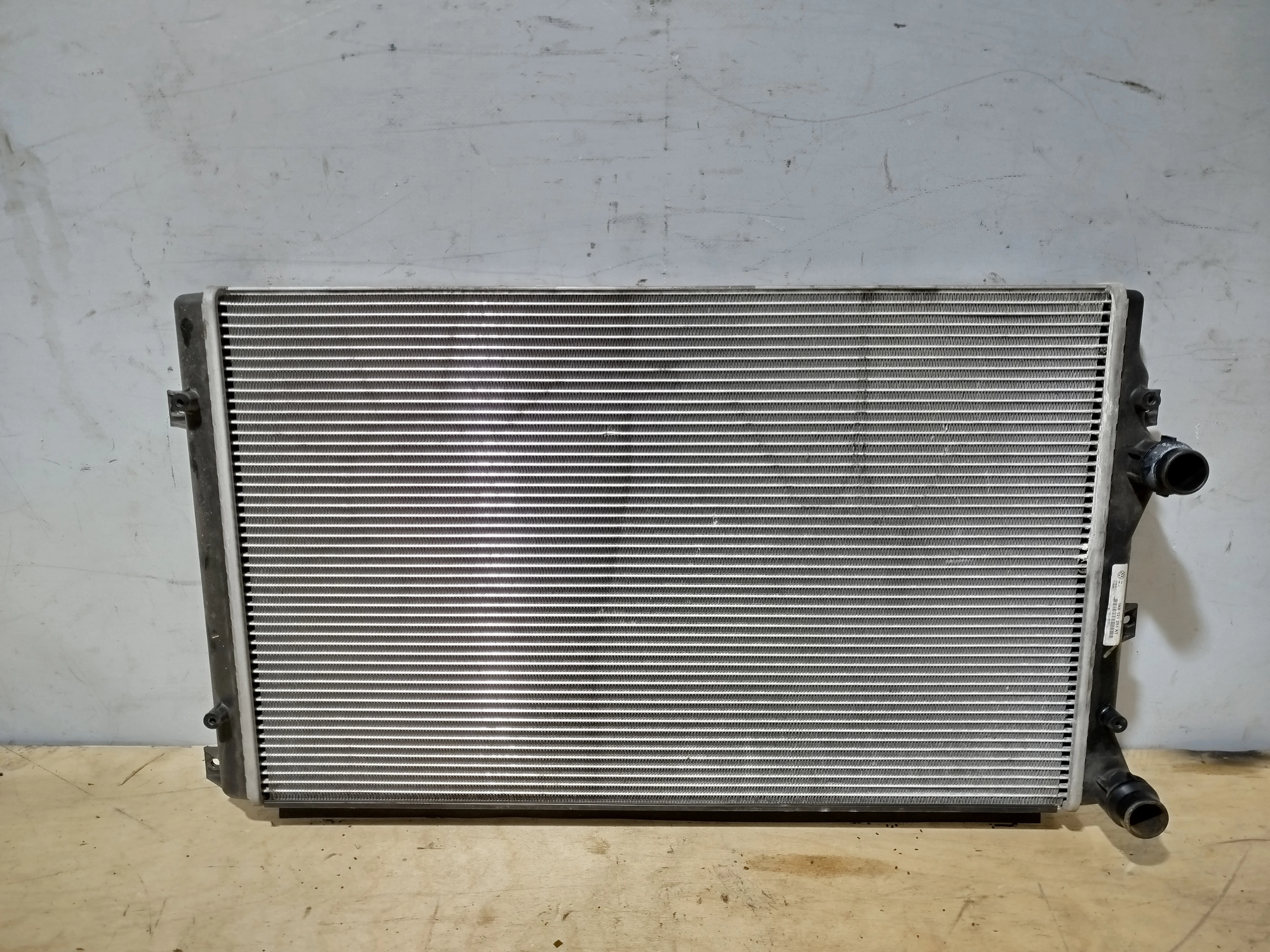 РАДИАТОР ДВИГАТЕЛЯ AUDI VOLKSWAGEN SEAT SKODA 1K0121251AT FA353Z