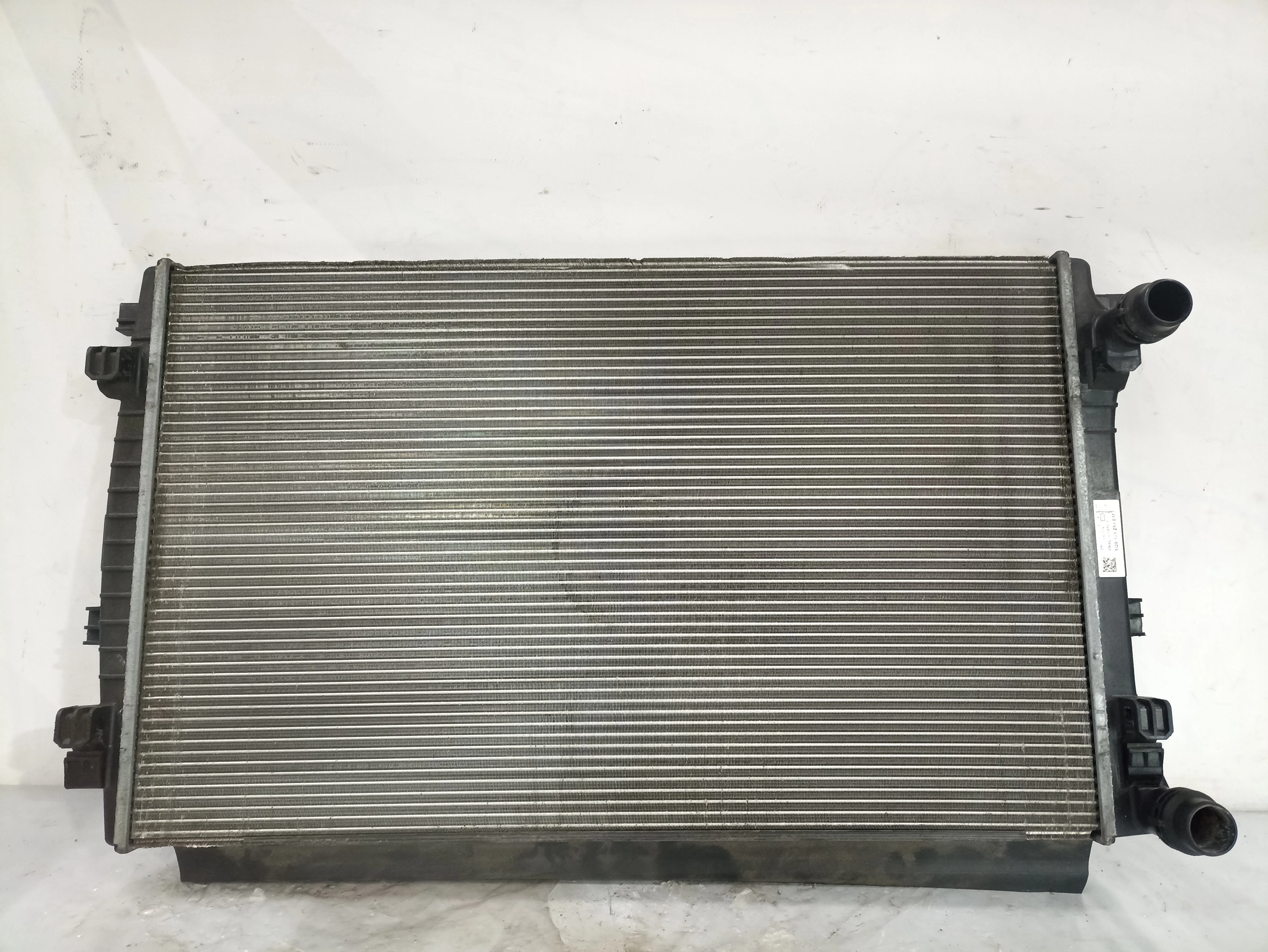 РАДИАТОР ДВИГАТЕЛЯ AUDI VOLKSWAGEN SEAT SKODA ... CXSB CYVA CYVB CZCA ... Q2 SUPERB TIGUAN YETI ... BQ1 BX5 MK7 NL3 АТМ БЕЗ ДИФФУЗОРА 5Q0121251EM DY355Z