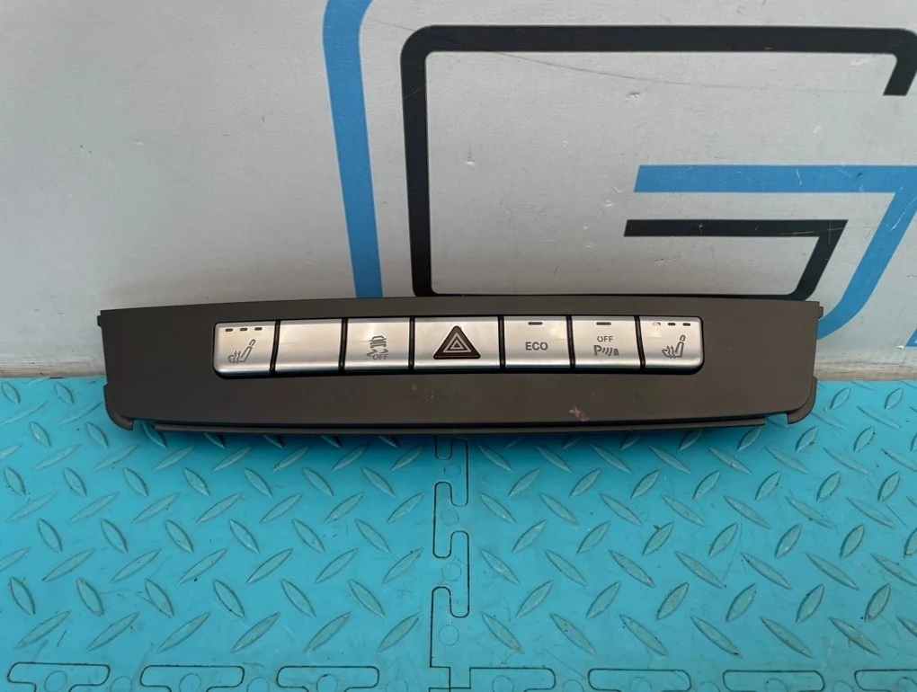 Блок кнопок Mercedes-Benz Ml-Class 2012 A1668702510 W166 642.826 3.0