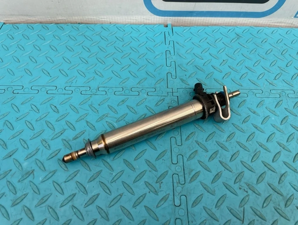 Форсунка топливная Mercedes-Benz S-Class 2013 A2780700687 W222 278.929 4.7