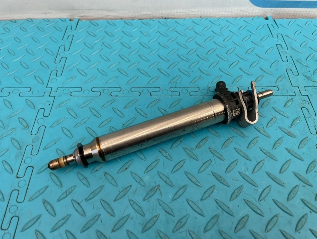 Форсунка топливная Mercedes-Benz S-Class 2013 A2780700687 W222 278.929 4.7