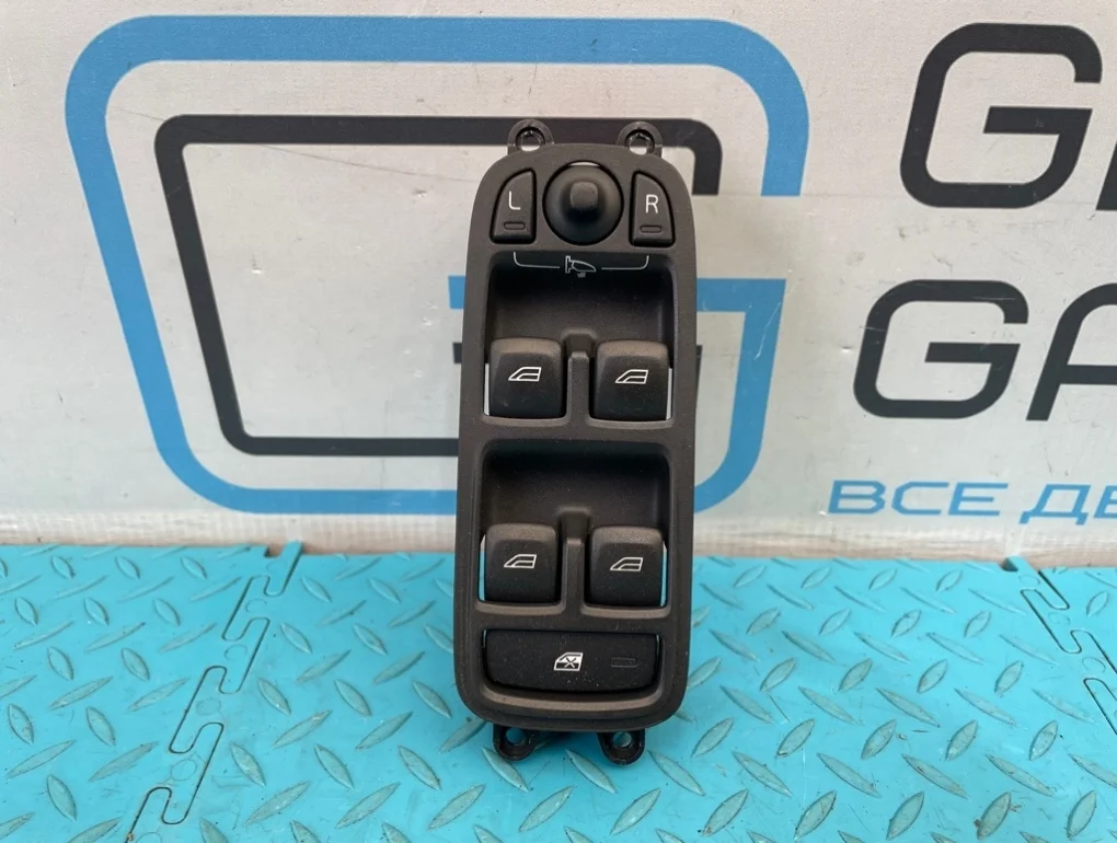 Блок стеклоподъемников Volvo V60 2011 31334346 FW B4164T 1.6