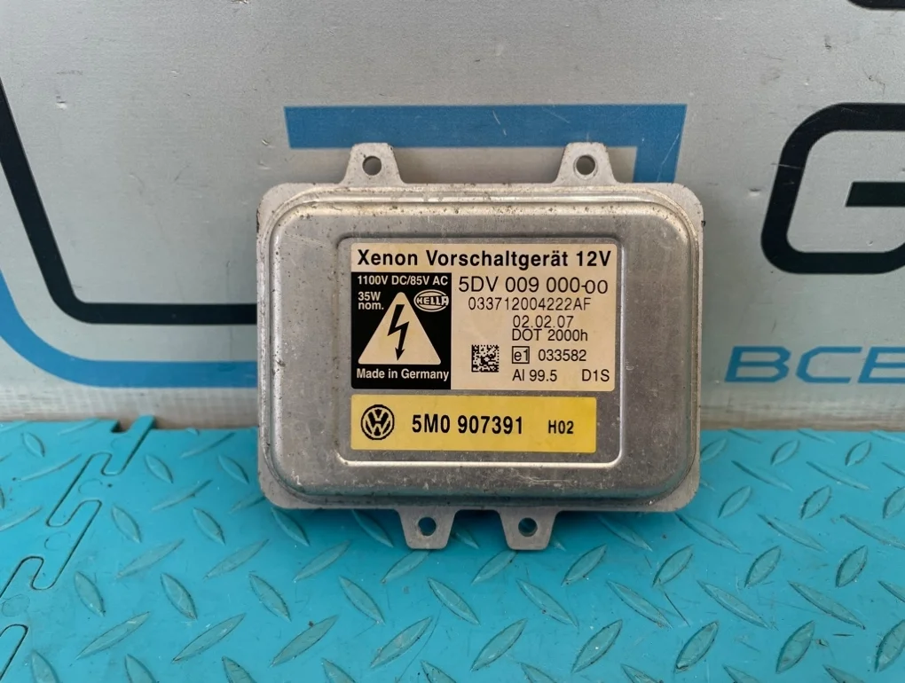 Блок розжига ксенона Volkswagen Touareg 2007 5M0907391 7L6 BHK 3.6