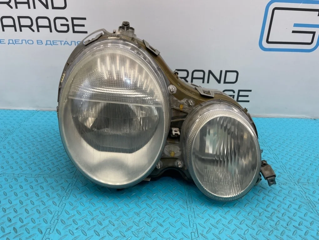 Фара Mercedes-Benz E-Class 1999 A2108204661 W210 112.941 3.2, правая