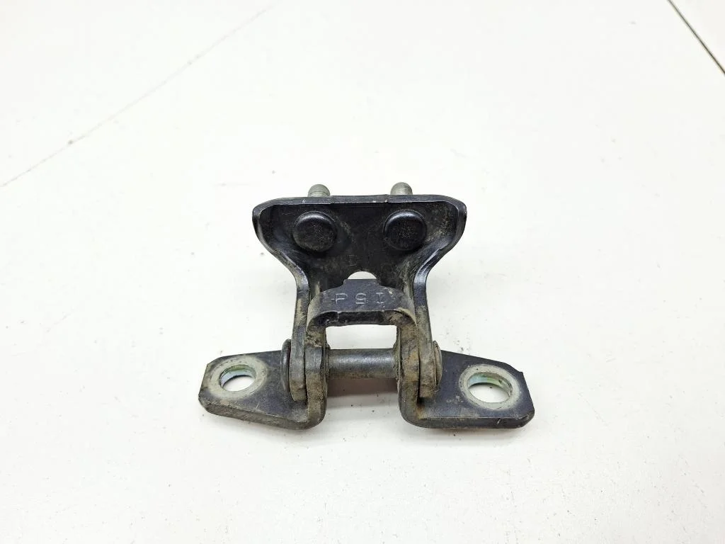 Петля двери задней правой верхняя Mitsubishi Lancer 10 2008 CY