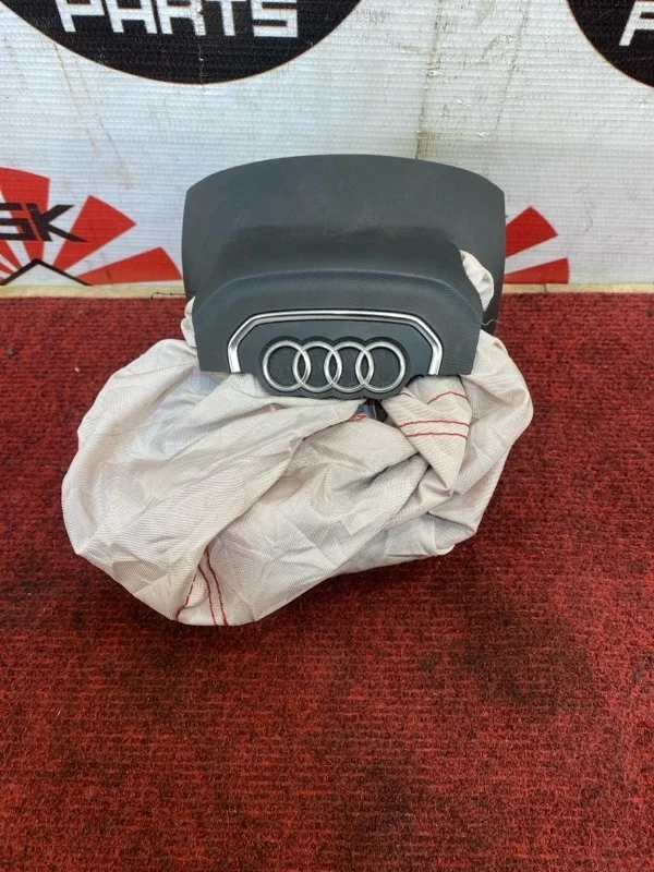 Аирбаг на руль Audi Q7 2022 4M0880201N 4M
