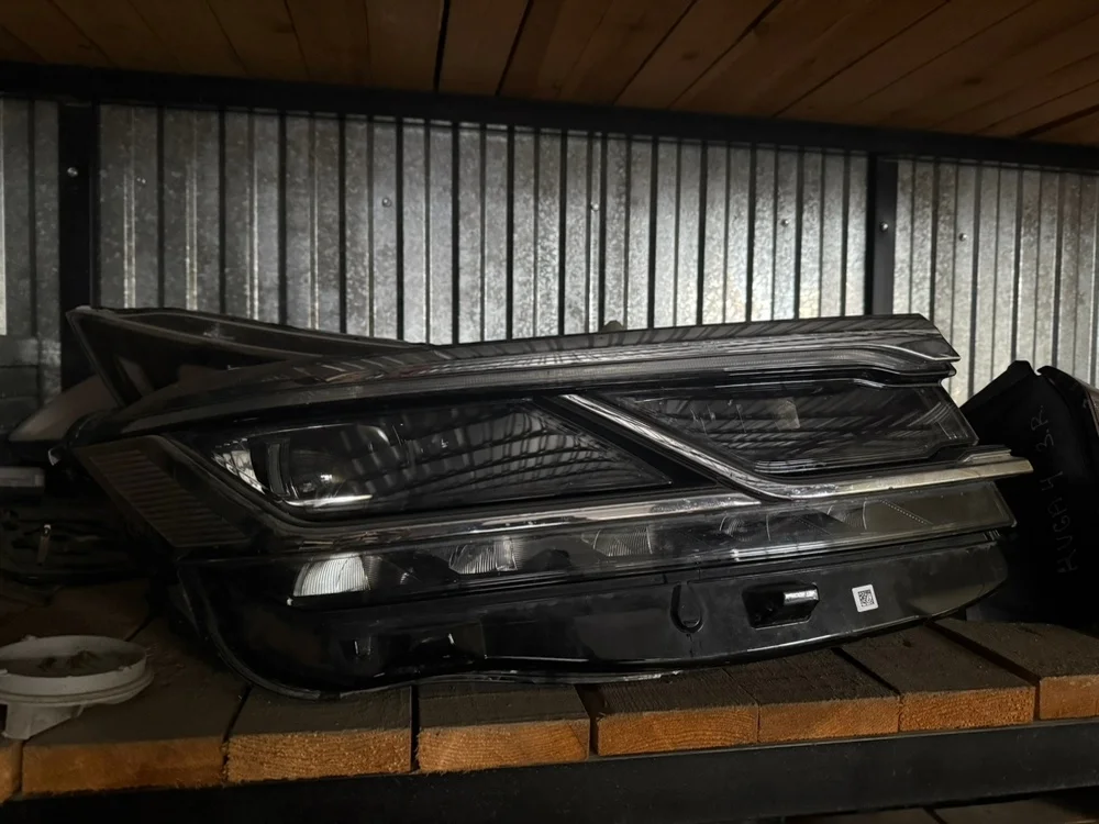 Фара Volkswagen Touareg 2022 761941114 CR CVMD, правая